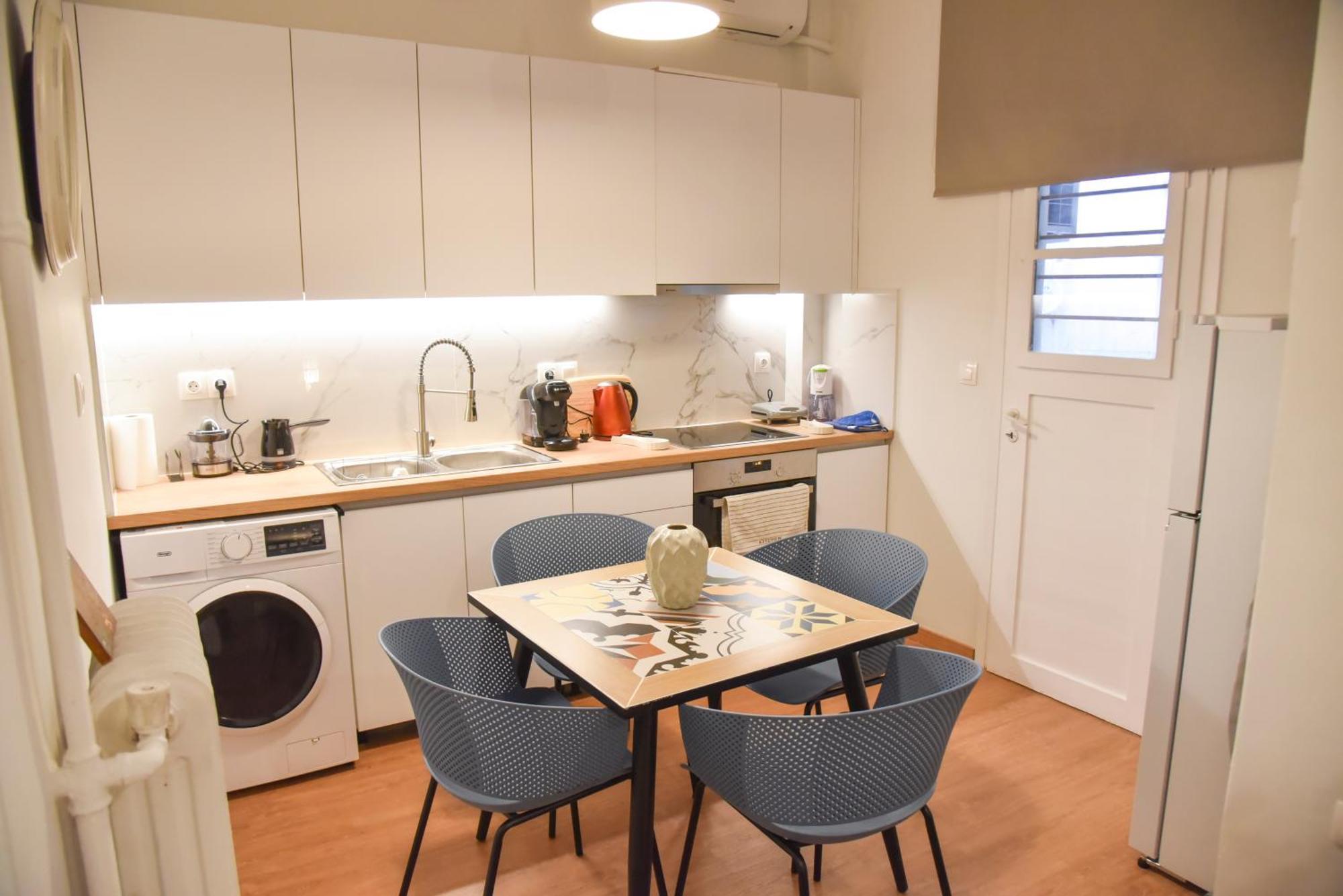 Ηλιόλουστο Apartment Athens Exterior photo